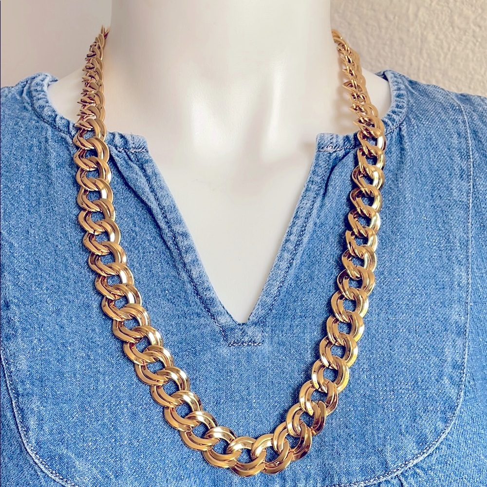 Elegant Monet Gold Chain Necklace